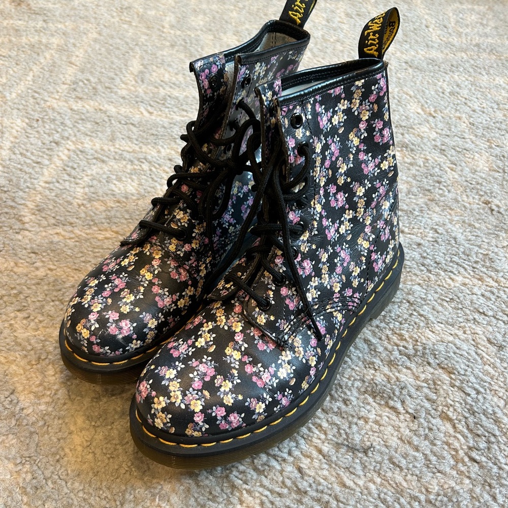 Floral Dr. Marten boots
